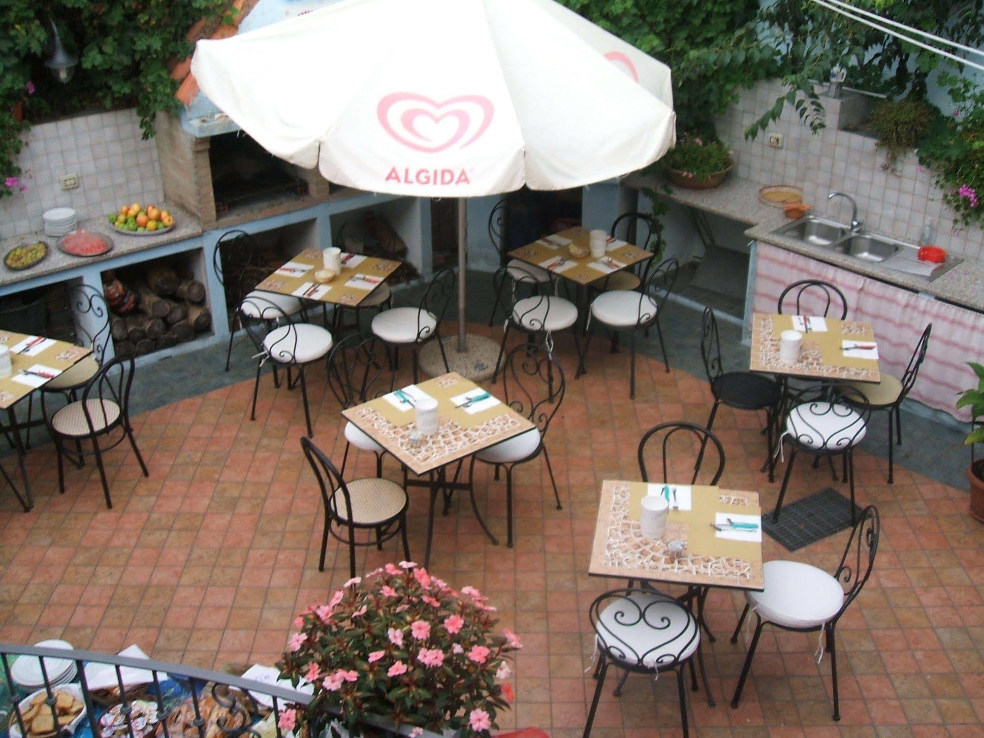 Su Cantaru Guesthouse Villanova Monteleone Exterior foto